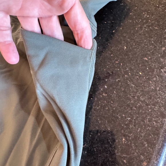 4 pairs of Lululemon Align leggings with pockets - Picture 12 of 13